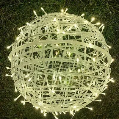 Stimmungsvolle LED-Lichtkugel für drinnen & draussen – Orbola