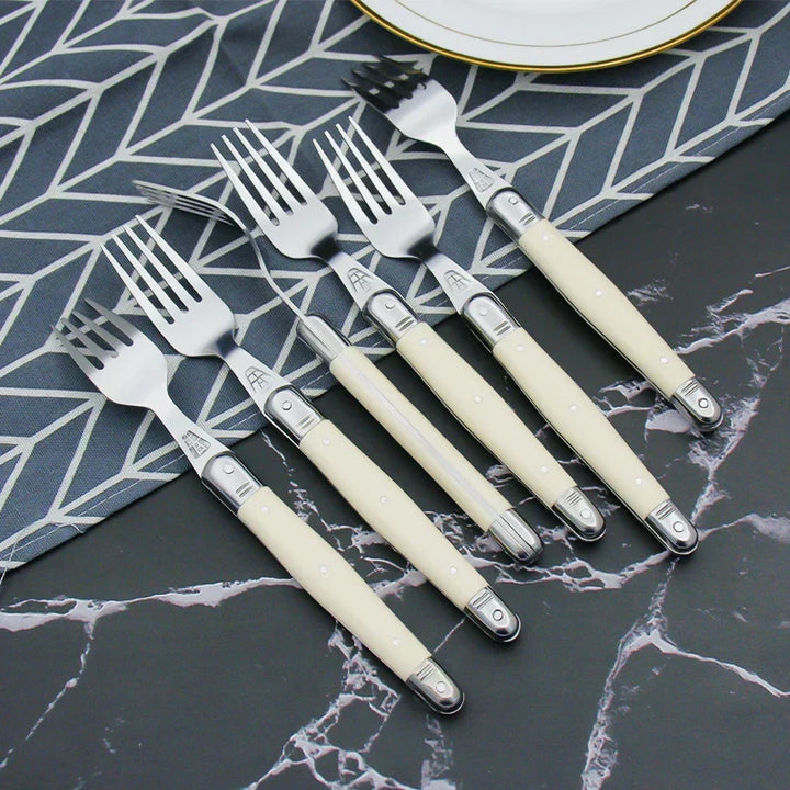 IvoryElegance – Luxuriöses Laguiole-Besteckset mit zeitlosem Stil