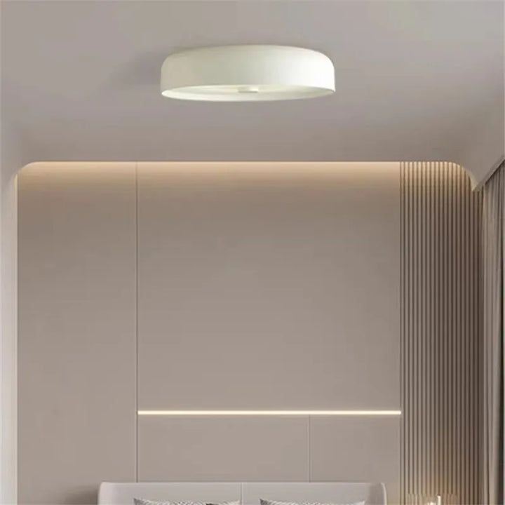 Moderne und minimalistische LED-Deckenleuchte