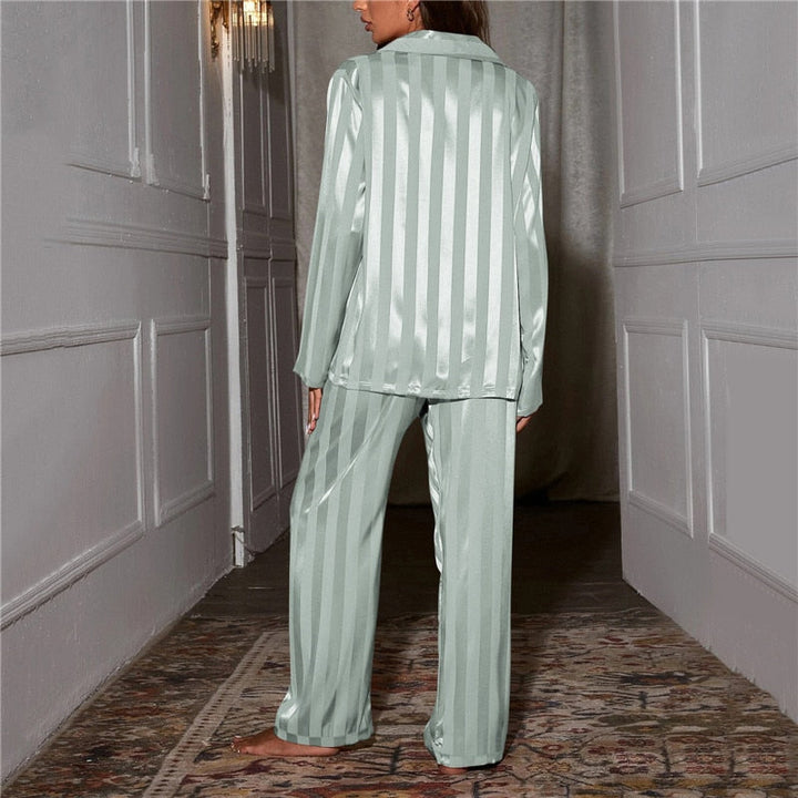 Luxuriöser Seidenpyjama für Damen - Nina