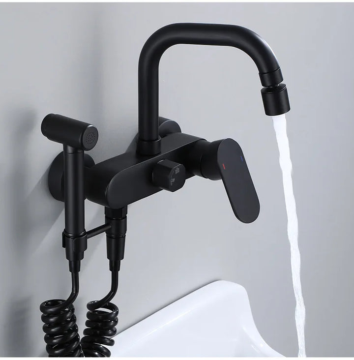 AquaJet Wandarmatur in Schwarz aus Messing