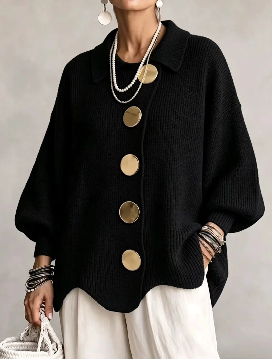 Eleganter Oversized-Cardigan mit auffälligen Knöpfen