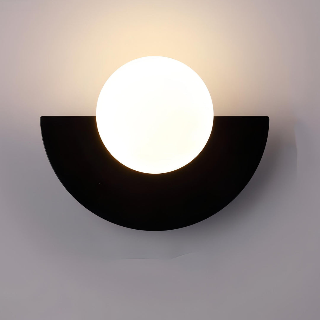 Nordische halbrunde Wandlampe
