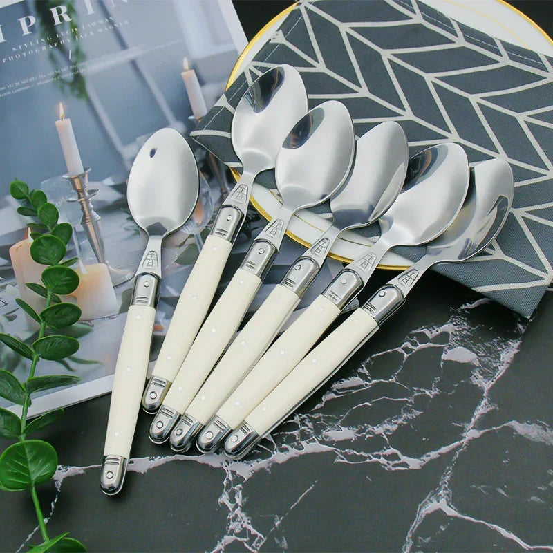 IvoryElegance – Luxuriöses Laguiole-Besteckset mit zeitlosem Stil