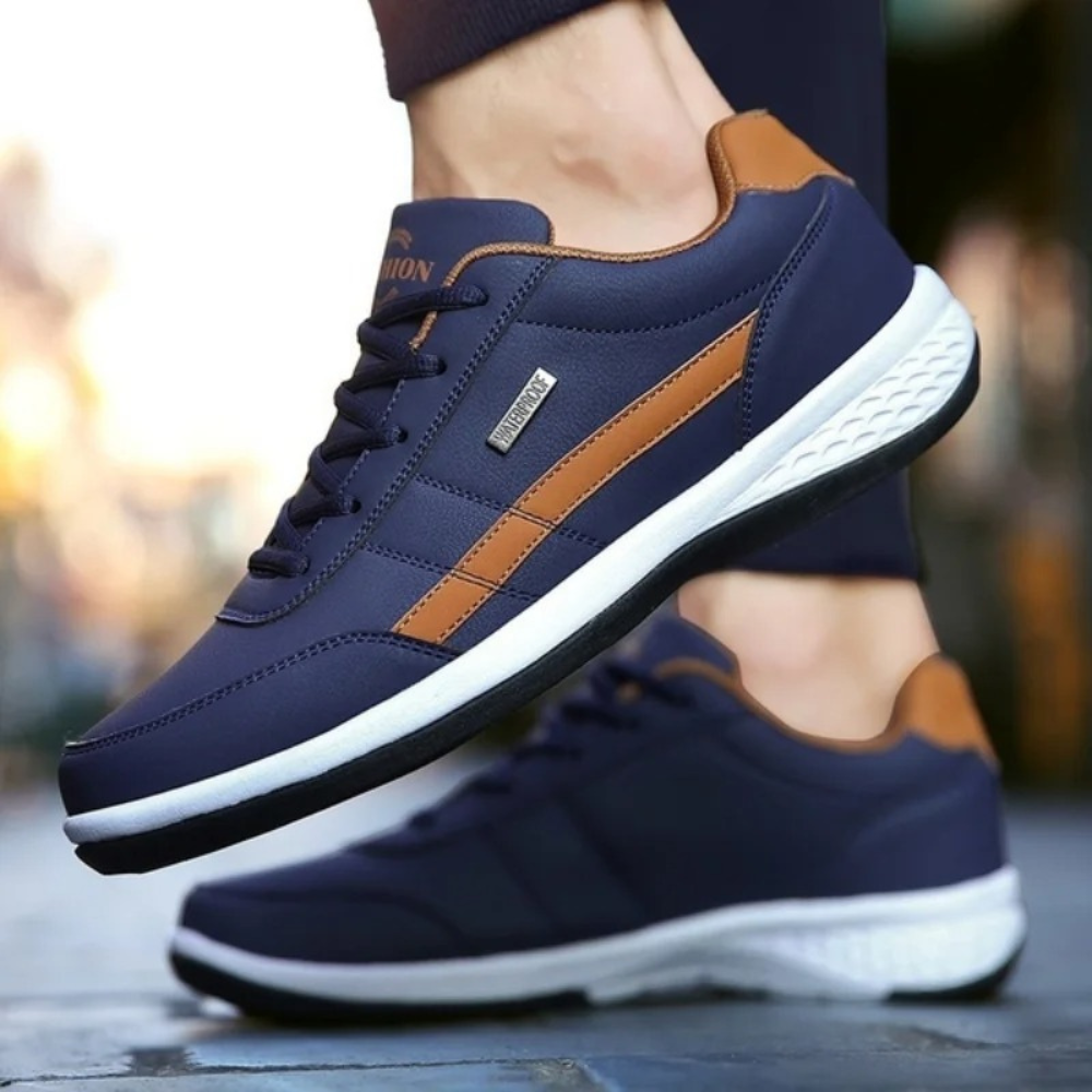 Elegante Ledersneaker für Herren mit vorderer Schnürung und Seitenpaneel