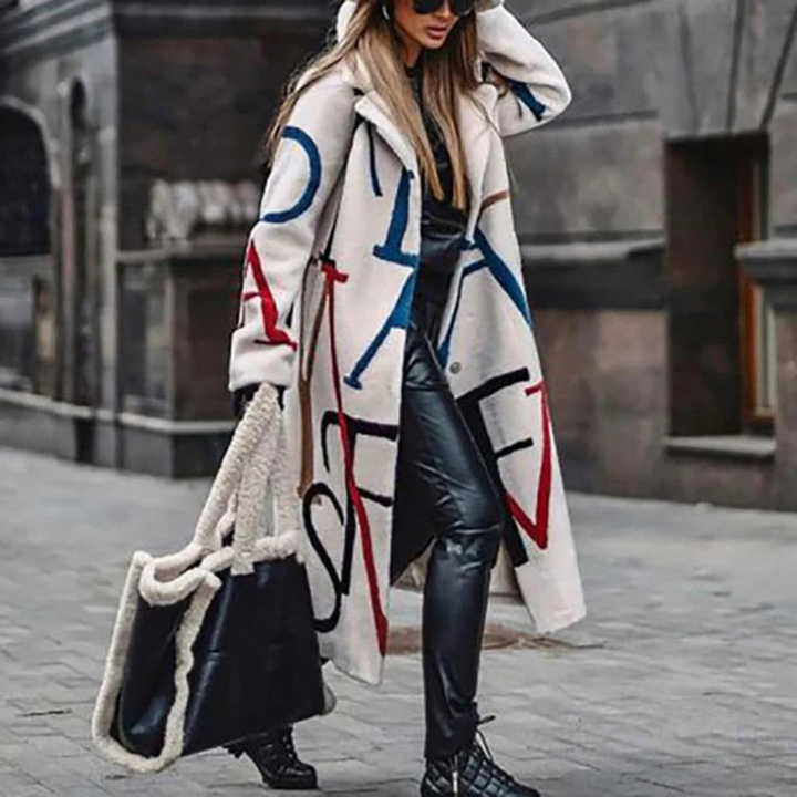Warme Damenjacke mit Taschen