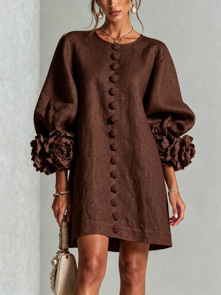 Boryana farbenfrohes Minikleid mit auffälligen Rüschenmanschetten