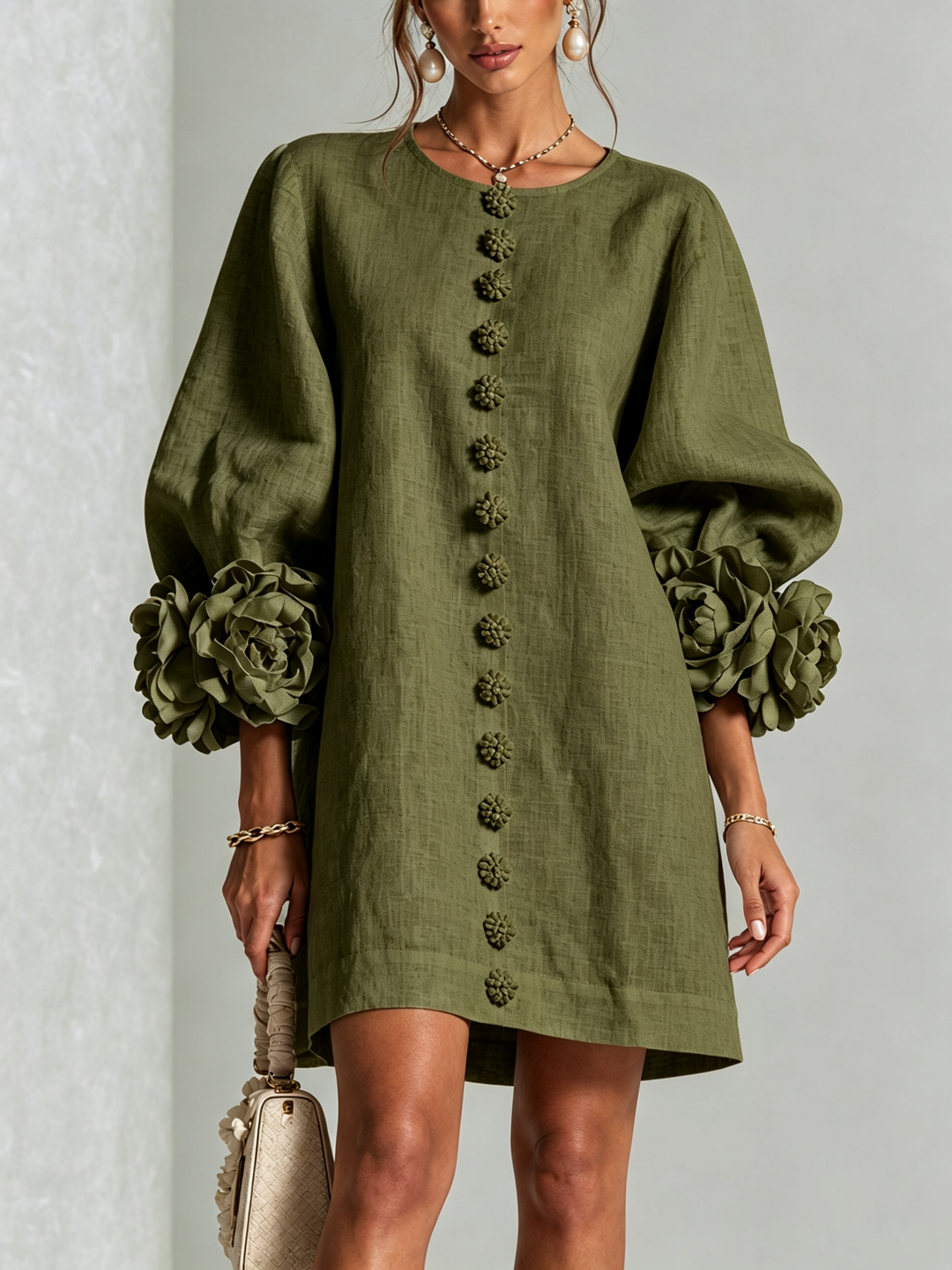 Boryana farbenfrohes Minikleid mit auffälligen Rüschenmanschetten
