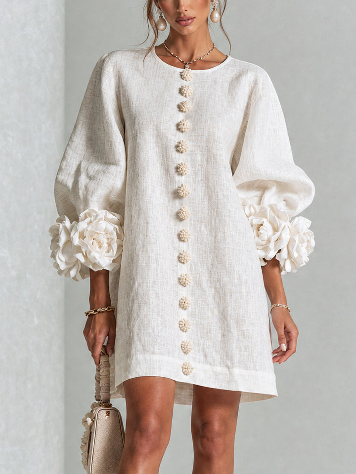 Boryana farbenfrohes Minikleid mit auffälligen Rüschenmanschetten