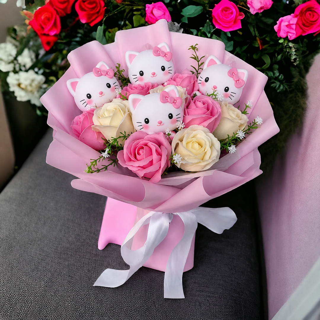 Bunter Kunstblumenstrauß mit Kitty-Figuren für Geschenke und Deko