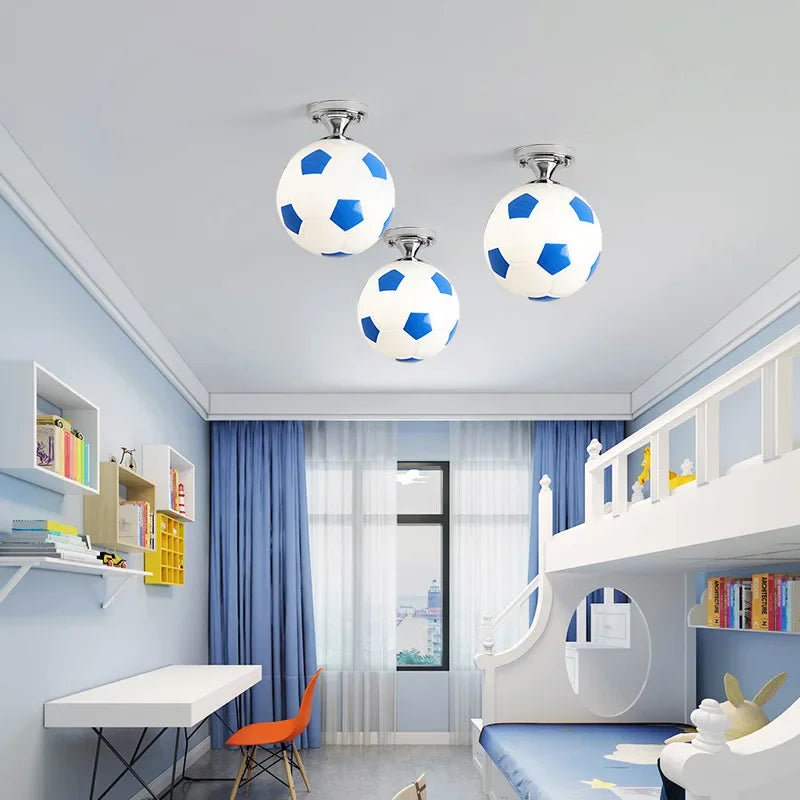 Deckenlampe im Fußball-Design – GoalBright