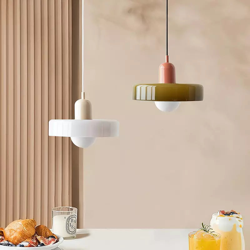 Bunte Hängeleuchte im Bauhaus-Stil - StiloGlas
