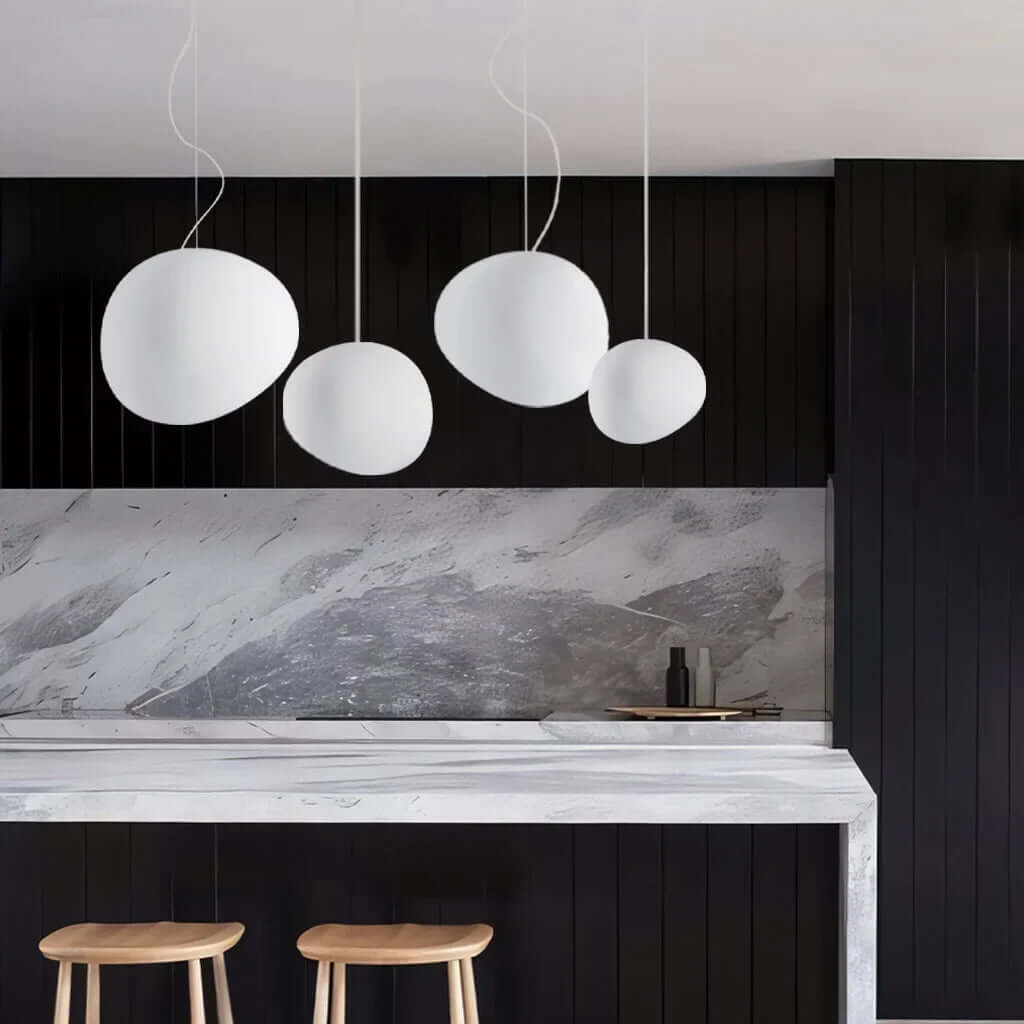 Pendelleuchte aus weißem Stein - Modern und minimalistisch