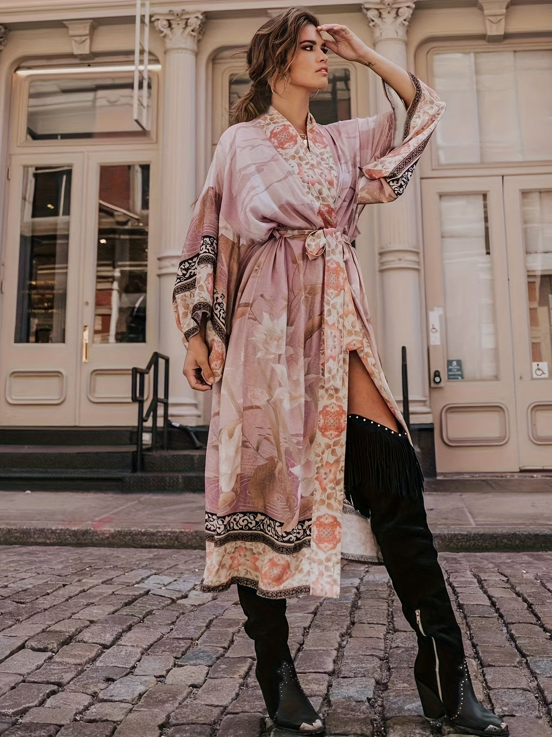 Kimono mit rotem Blumenprint - Isabella