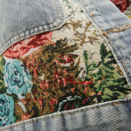 Jeansjacke mit Blumenmuster für Damen