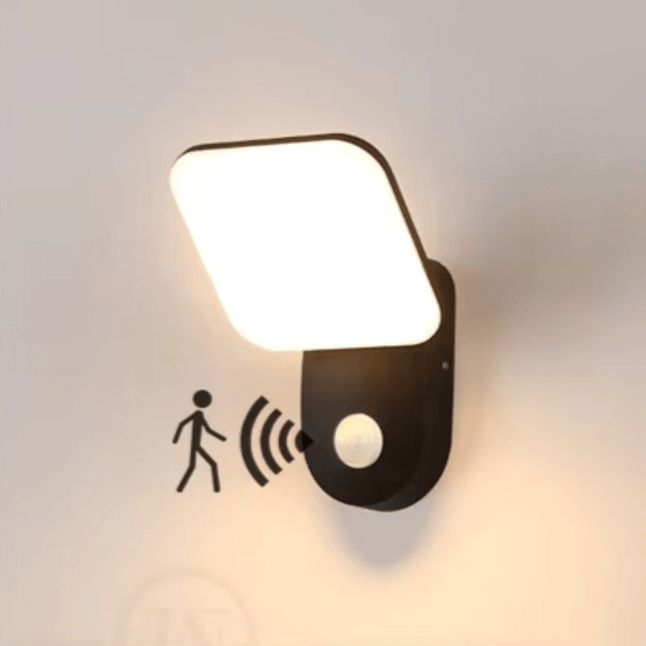 Intelligente LED-Wandleuchte mit Bewegungssensor