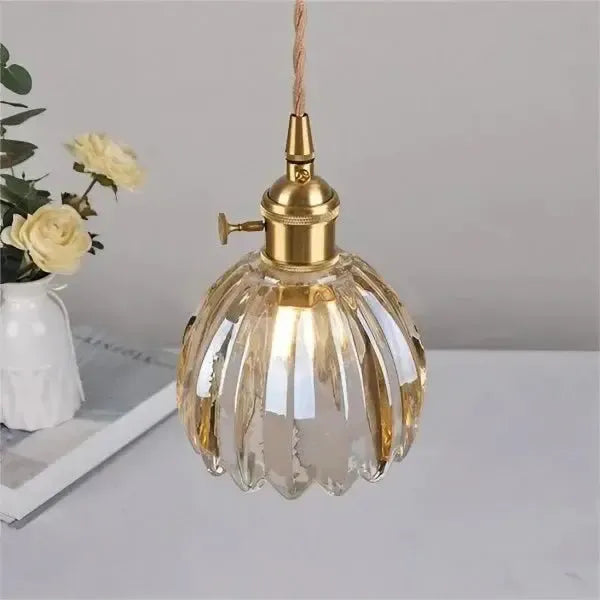 Elegante Glas-Hängeleuchte in Blumenform - Stimmungsvolles Licht