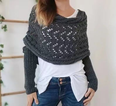 Wickelschal mit doppelten Ärmeln - kuscheliger Strickschal mit integrierten Ärmeln