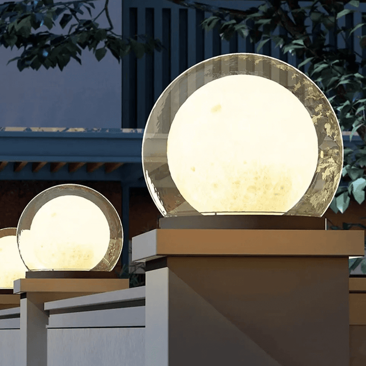 Moderne Außenlampe - Design in Mondform