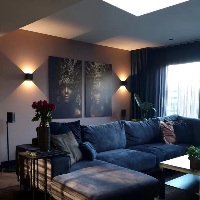 Kabellose Wandlampe für innen und außen | LED-Lampe mit Akku und Sensor | GlowCube
