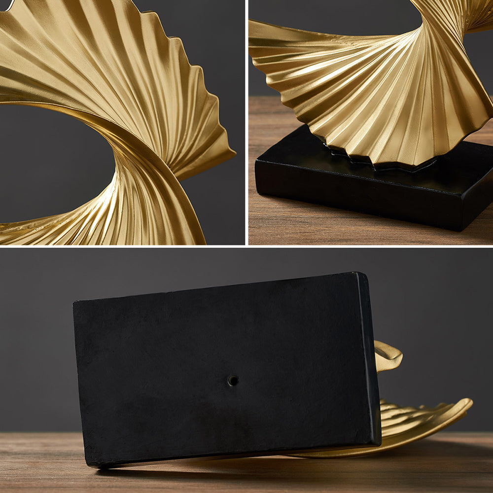Elegante Halbmond-Skulptur – LunarGrace