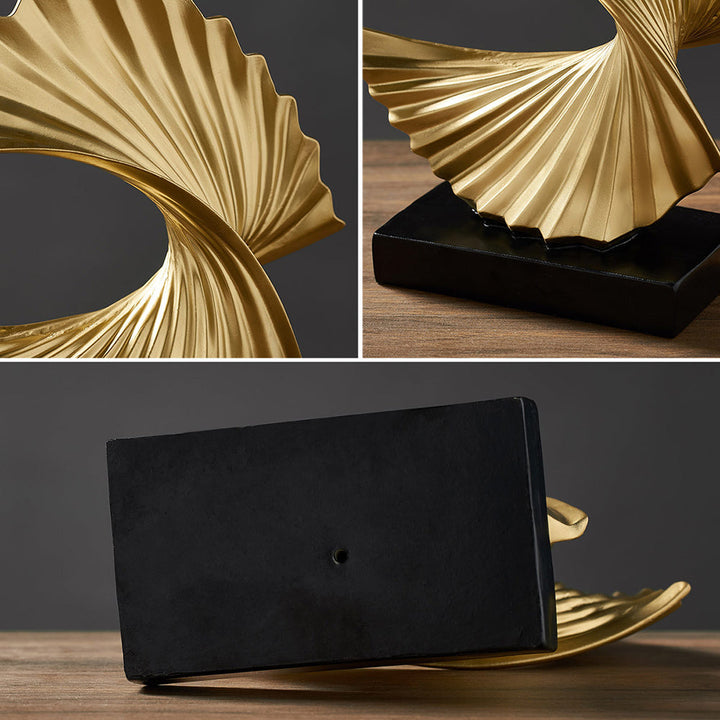 Elegante Halbmond-Skulptur – LunarGrace
