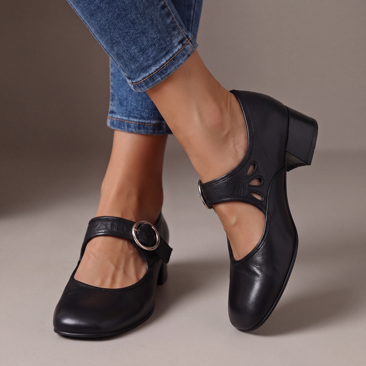 Riemchen-Pumps mit Schnalle und gepolsterter Innensohle