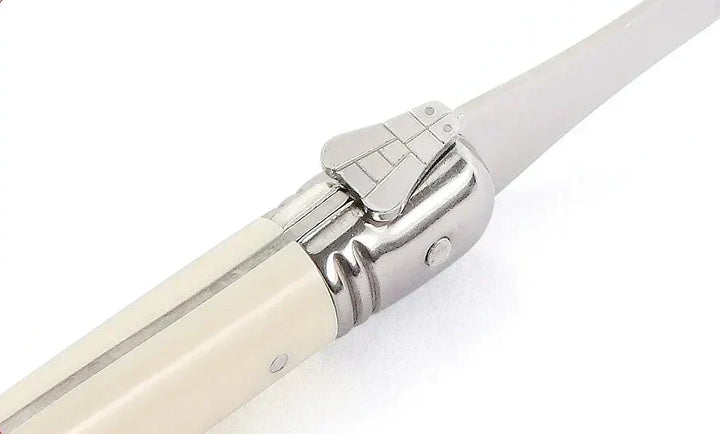 IvoryElegance – Luxuriöses Laguiole-Besteckset mit zeitlosem Stil
