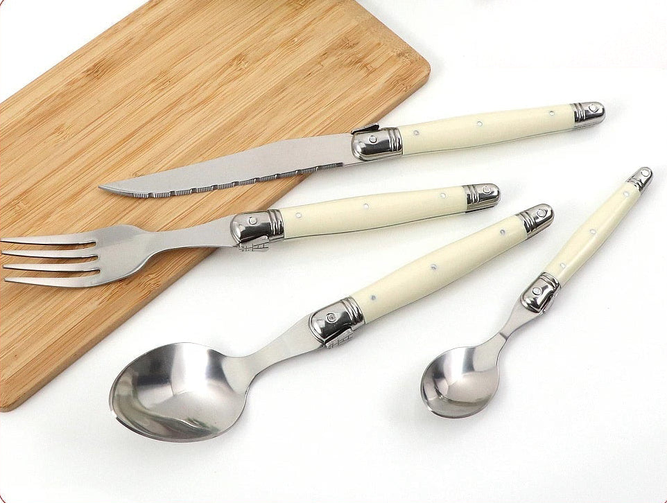 IvoryElegance – Luxuriöses Laguiole-Besteckset mit zeitlosem Stil