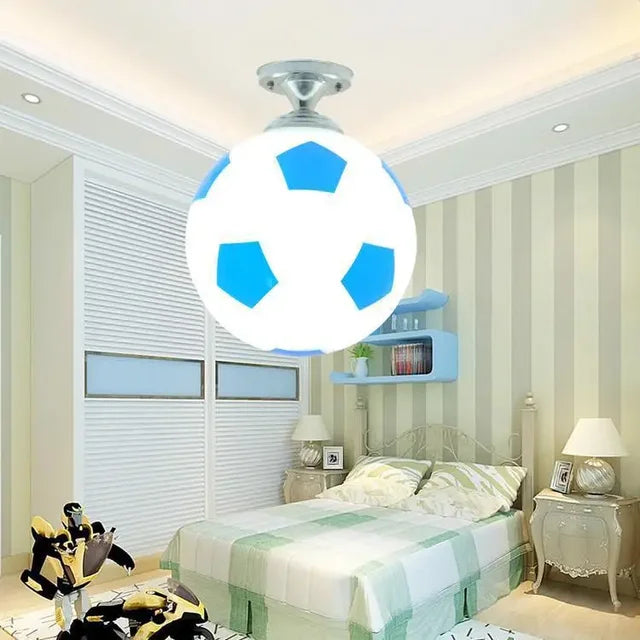 Deckenlampe im Fußball-Design – GoalBright