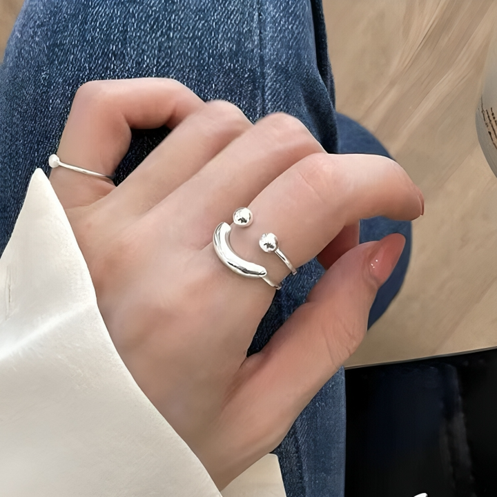 Smiley-Verstellring - Minimalistischer, stapelbarer Statement-Ring
