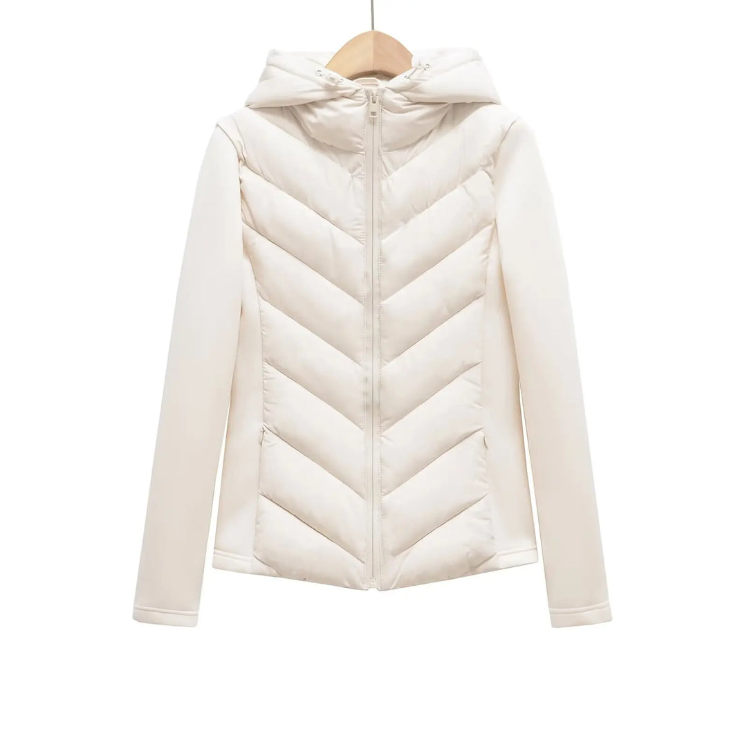 Leichte, gesteppte Damen-Winterjacke mit Kapuze und versteckten Taschen.