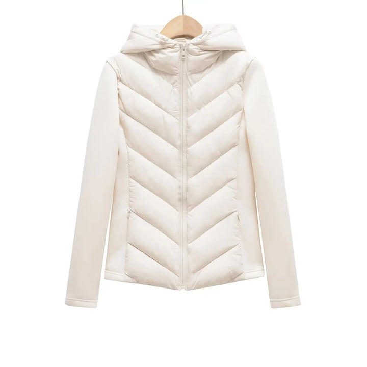 Leichte, gesteppte Damen-Winterjacke mit Kapuze und versteckten Taschen.