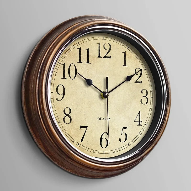 Wanduhr im eleganten Klassik-Stil für jeden Raum