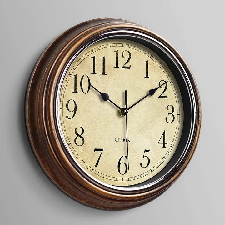 Wanduhr im eleganten Klassik-Stil für jeden Raum