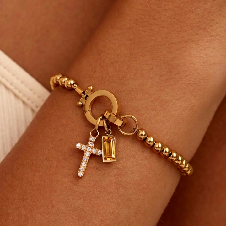 Nova-Perlen-Geburtssteinarmband mit Kreuzanhänger