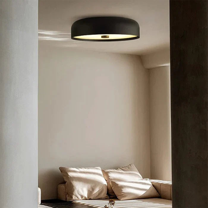 Moderne und minimalistische LED-Deckenleuchte