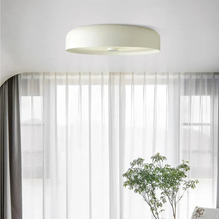Moderne und minimalistische LED-Deckenleuchte