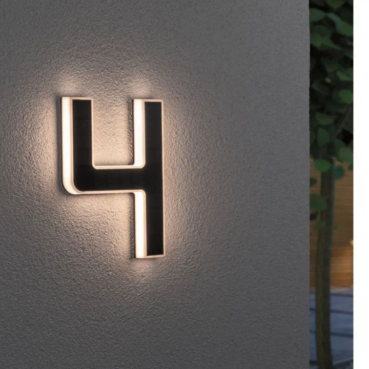 Solarbeleuchtete Hausnummer mit LED und Dämmerungssensor