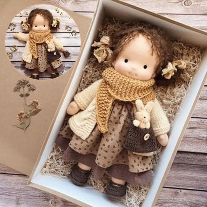 Handgemachte Waldorfpuppe aus natürlichen Materialien – 30 cm gross