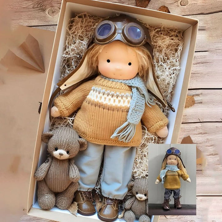 Handgemachte Waldorfpuppe aus natürlichen Materialien – 30 cm gross